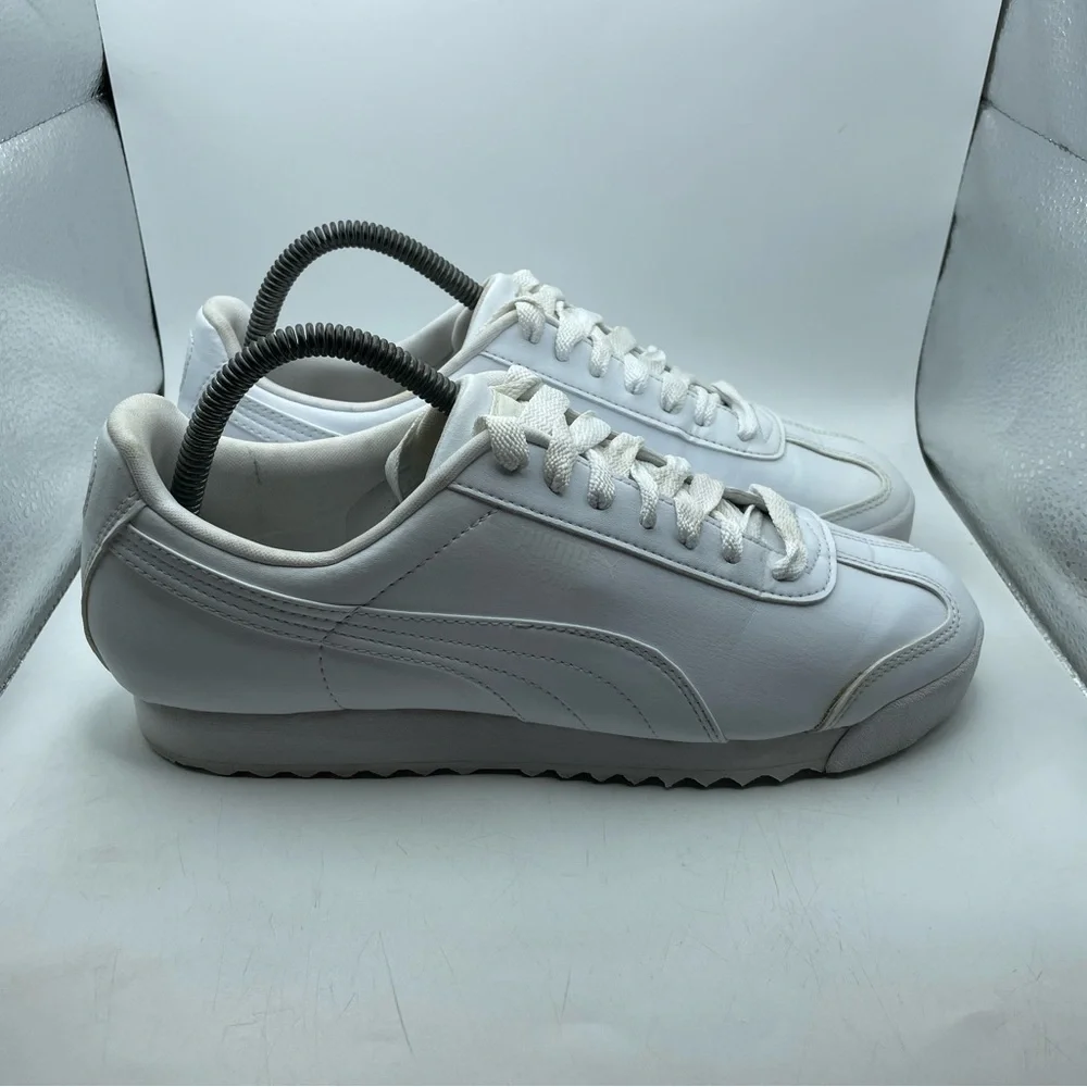 Puma Roma women’s leather White Sneakers size 7.5